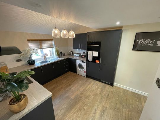 1 bedroom in a house share to rent - Photo 1