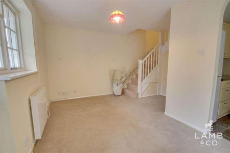 Rookwood Close, Clacton-on-sea, CO15 - Photo 2