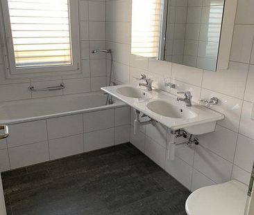 Moderne, lichtdurchflutete Wohnung sucht neue Bewohner! - Photo 2