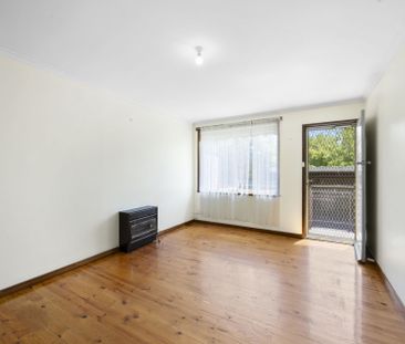 3/8 Chisholm St, Soldiers Hill VIC 3350 - Photo 3