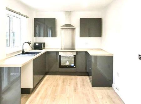 2 bedroom terraced house to rent - Photo 3