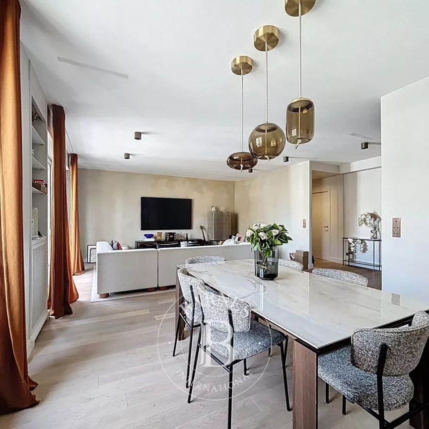Tout savoir sur cet appartement dans le quartier Saint James-Delabordère, à Neuilly-sur-Seine - Photo 1
