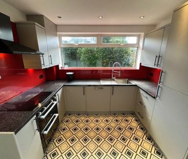 3 bedroom semi-detached house to rent - Photo 3