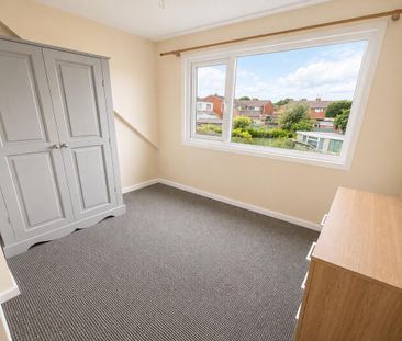 3 bedroom semi-detached house to rent - Photo 4