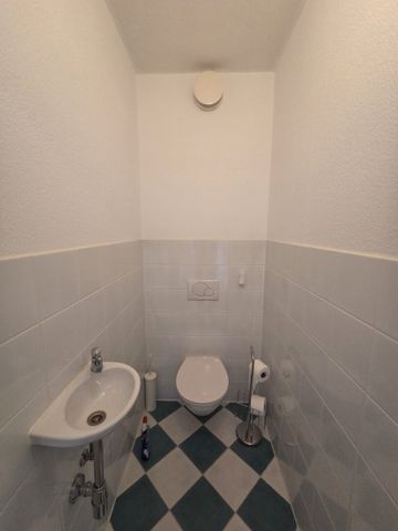 Hochwertig eingerichtete Wohnung mit französischem Balkon - Photo 4
