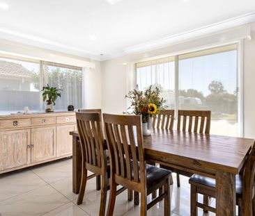 Where Family Comfort Meets Everyday Convenience - Photo 4