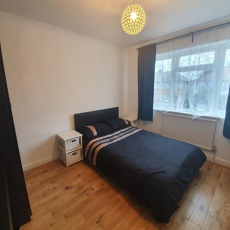 1 bedroom in a house share to rent - Photo 1