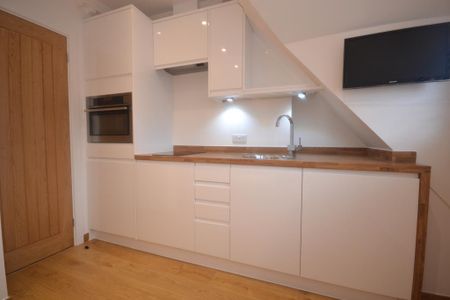 Studio to rent - Photo 2