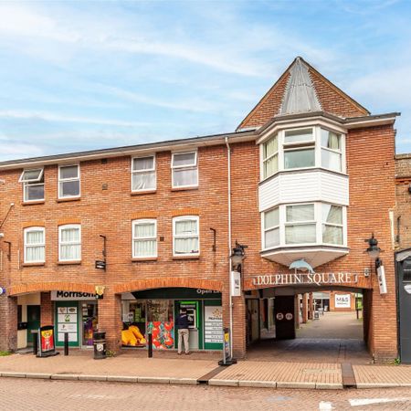 2 bedroom Flat To Let - Photo 4