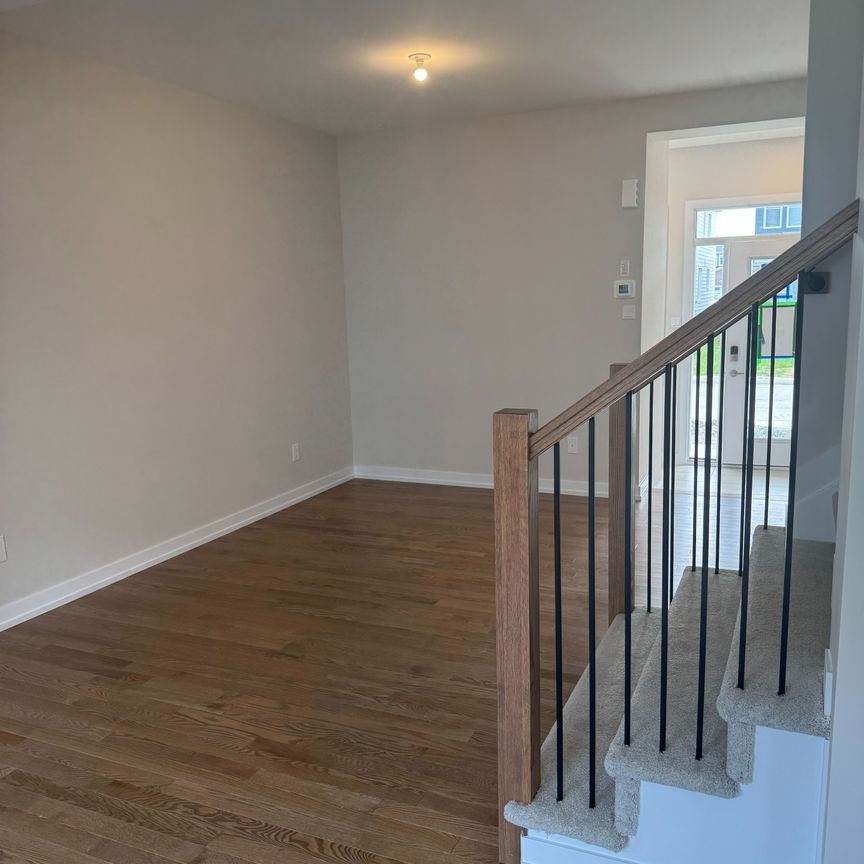 For Lease - 944 Seagrave Lane, Stittsville - Munster - Richmond, Ontario - Photo 1