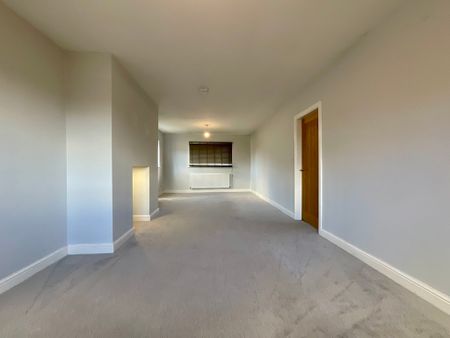 3 bedroom Detached Bungalow to let - Photo 5