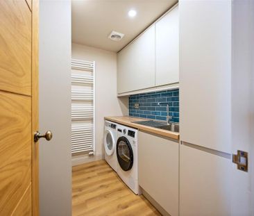 4 bedroom townhouse to rent - Photo 1
