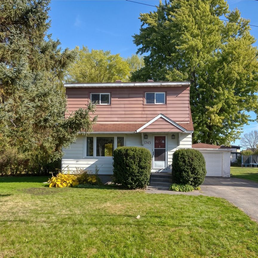 For Lease - 1745 Ortona Avenue, Mooneys Bay - Carleton Heights and Area, Ontario - Photo 1