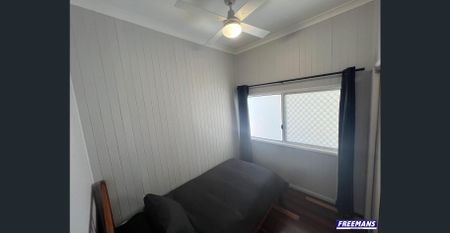 Lovely 3 Bedroom 2 Bathroom Furnished Home - Photo 5