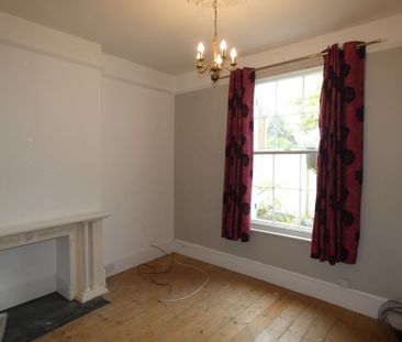 2 bed Apartment - To Let - Photo 3