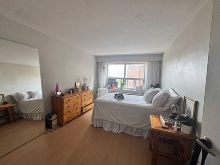 222 Maclaren - Photo 3