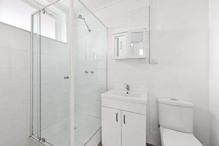 10/7 Waltham Street, Flemington VIC 3031 - Photo 3