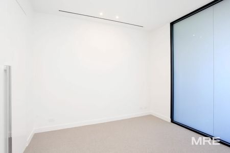 202/1 Clara Street, South Yarra - Photo 3