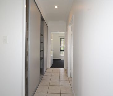 Fully Air Conditoned Family Home - Walking Distance to School and S... - Photo 1
