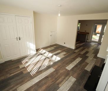 4 bedroom detached house to rent - Photo 1