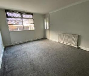 2 bedroom end of terrace house to rent - Photo 2