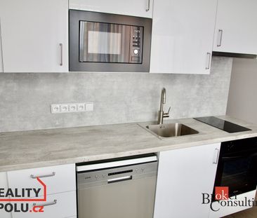 Pronájem bytu 2+1 57 m² - Fotografie 6