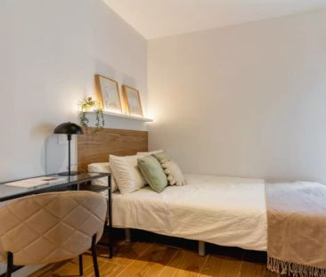 Room in a shared 8-bedroom apartment for rent in Opañel. Perfect fo... - Foto 4