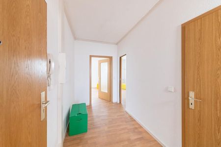 Willkommen Zuhause! Geräumige 4-Zimmer-Wohnung mit großem Südbalkon! - Photo 4