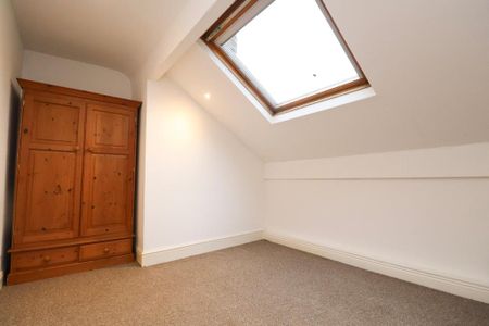 2 bedroom terraced house to rent - Photo 3