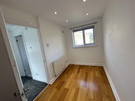 2 bedroom semi-detached house to rent - Photo 2