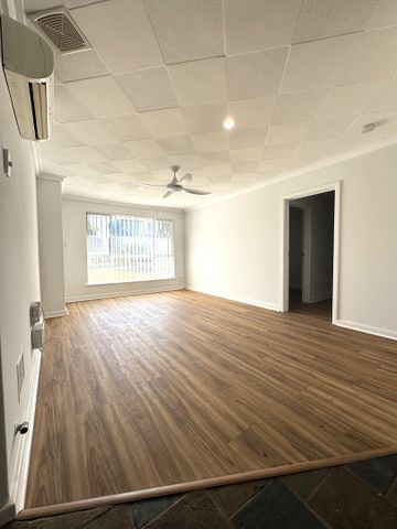 32 Goomarl Street, Dudley Park WA 6210 - House For Rent - $515 | Domain - Photo 2