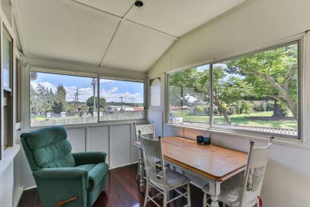 Cottage Opposite Parkland - Photo 5