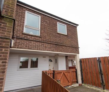 Harewood Terrace, Haverhill - Photo 2