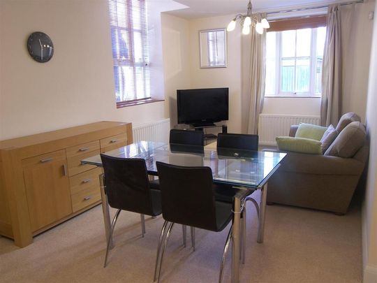 2 bedroom apartment to rent - Photo 1