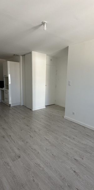 Location Appartement 2 pièces 35m² PORT LA NOUVELLE 11210 - Photo 1