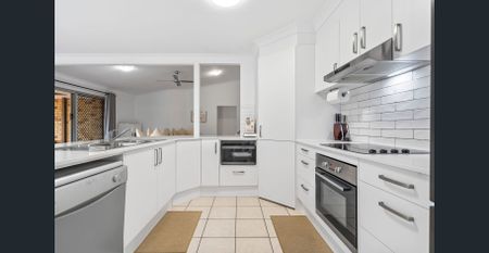 Spacious Family Living in Highly Sought-After Pacific Pines! - Photo 4