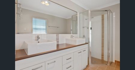 Large Family Home - Photo 3