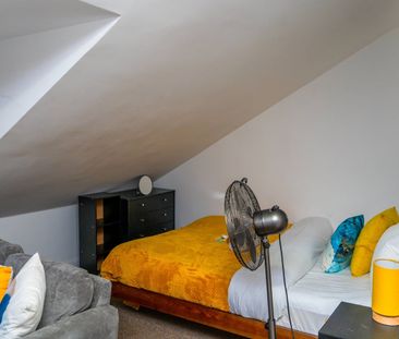 Studio Flat, Princess Road West, LE1 - Photo 2