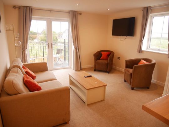 2 bedroom flat to rent - Photo 1