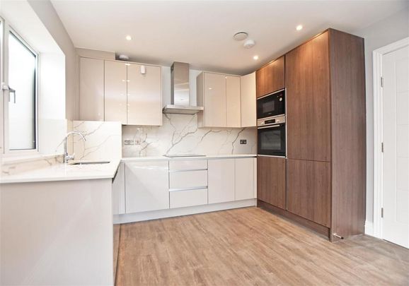 3 bedroom apartment to rent - Photo 1