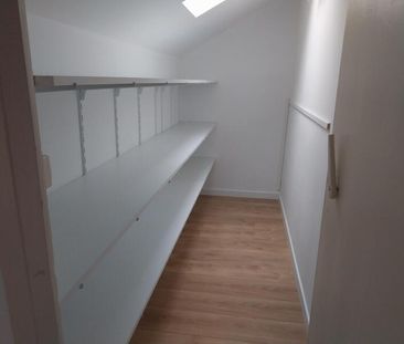 Location Appartement 3 pièces 71m² FLEURY LES AUBRAIS 45400 - Photo 4