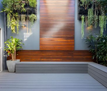 Tri-level Three Bedroom Terrace Residence - Photo 5