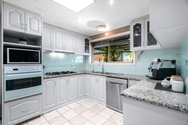 3 Bedroom Spacious Home! - Photo 1