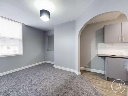 Cross Green Lane, Halton, Leeds, LS15 - Photo 2