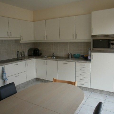 Ruim duplex appartement met 3 slaapkamers en garage - Photo 1