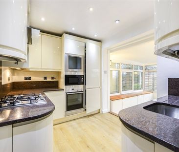 Maple Way, Coulsdon, Surrey, CR5 3RP - Photo 3