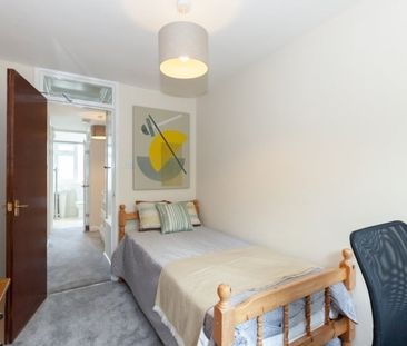 Horwood Close, Headington - Photo 3