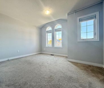 For Lease - 205 Laker Court, Newmarket, Ontario - Photo 5