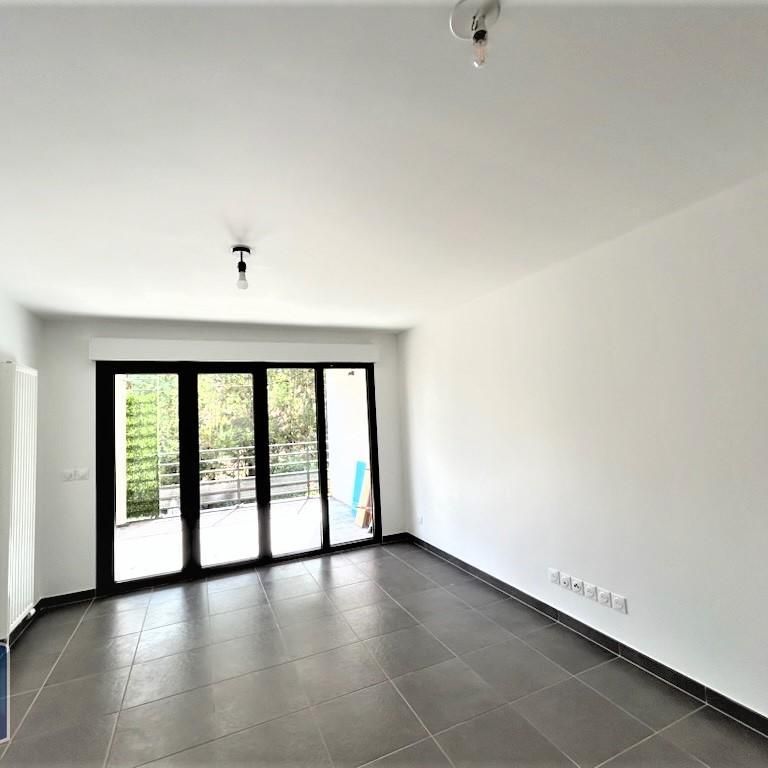 Location Appartement 2 pièces 40m² AIX EN PROVENCE 90ème - Photo 1