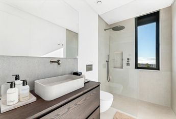 Luxury Villa for rent in Marbella Del Este, Andalusia